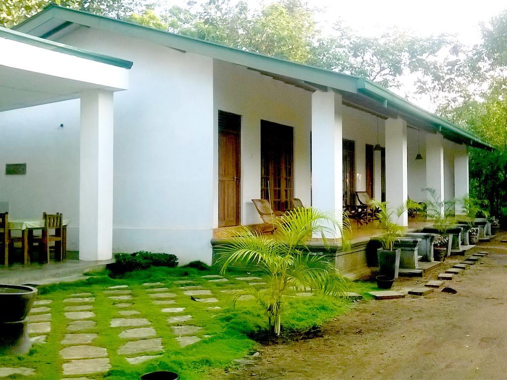 Le Grand Meaulnes Hotel Habarana Exterior photo