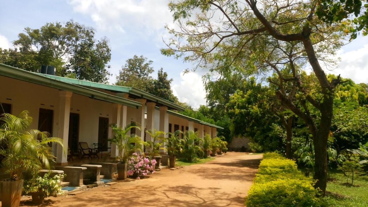 Le Grand Meaulnes Hotel Habarana Exterior photo